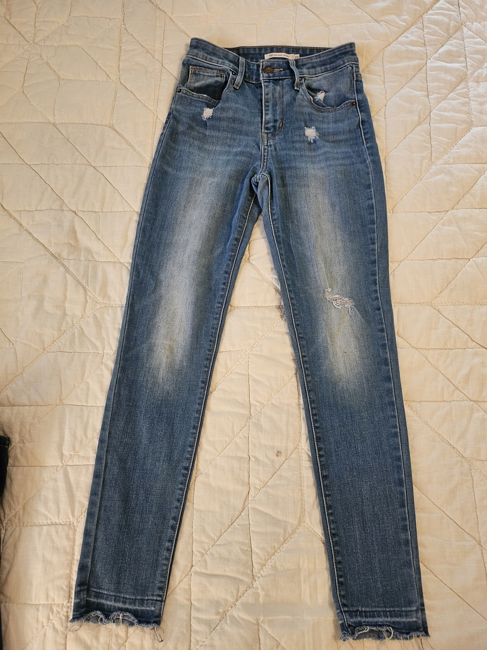Levi's 721 Distressed High Rise Skinny Jeans - Size 25
